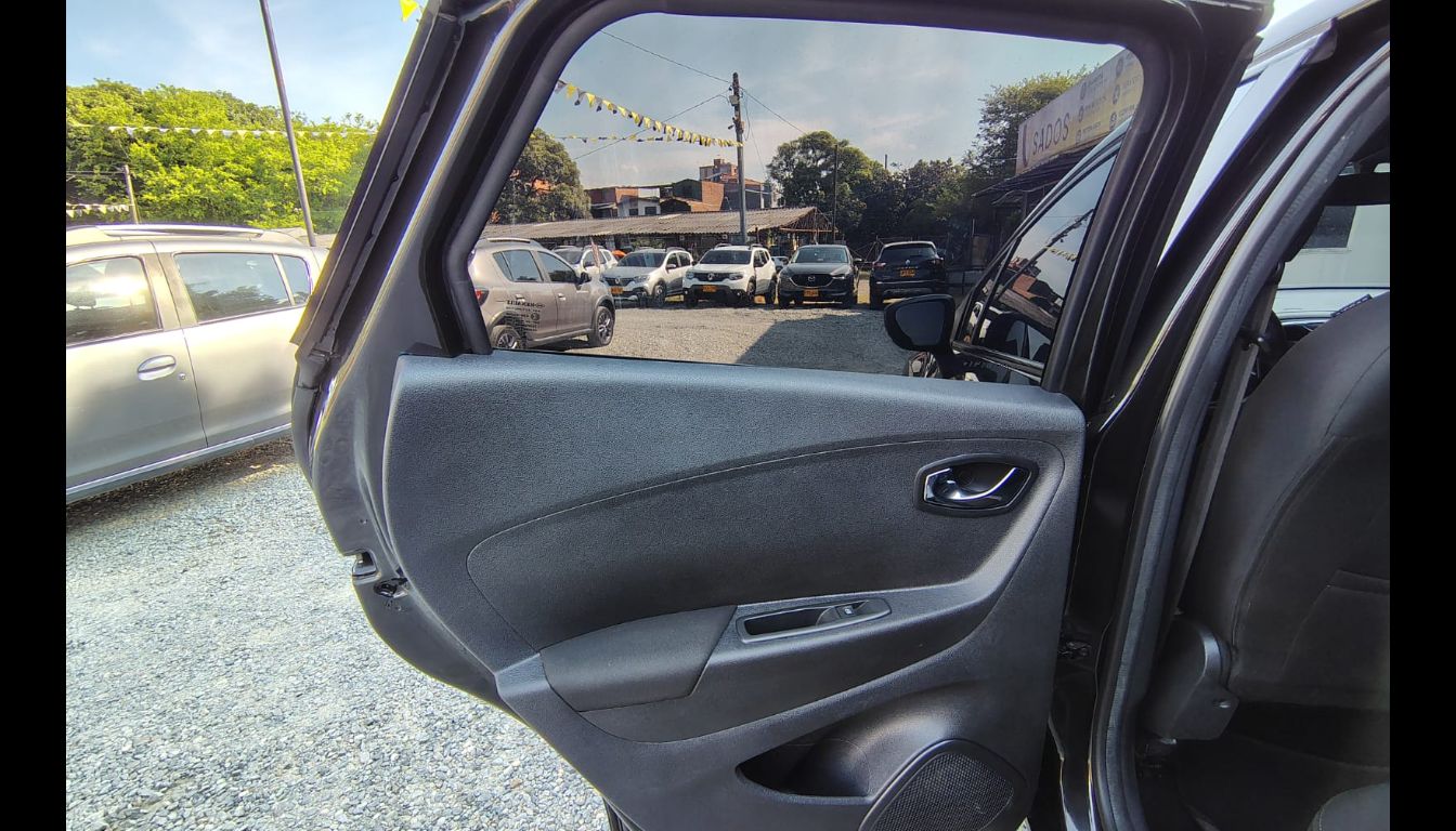 RENAULT CAPTUR ZEN 2.0