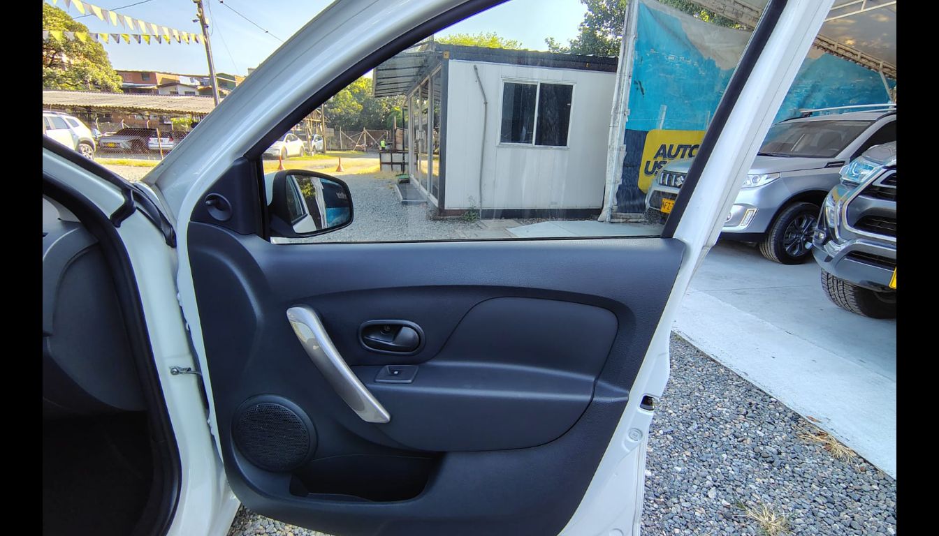 RENAULT SANDERO LIFE