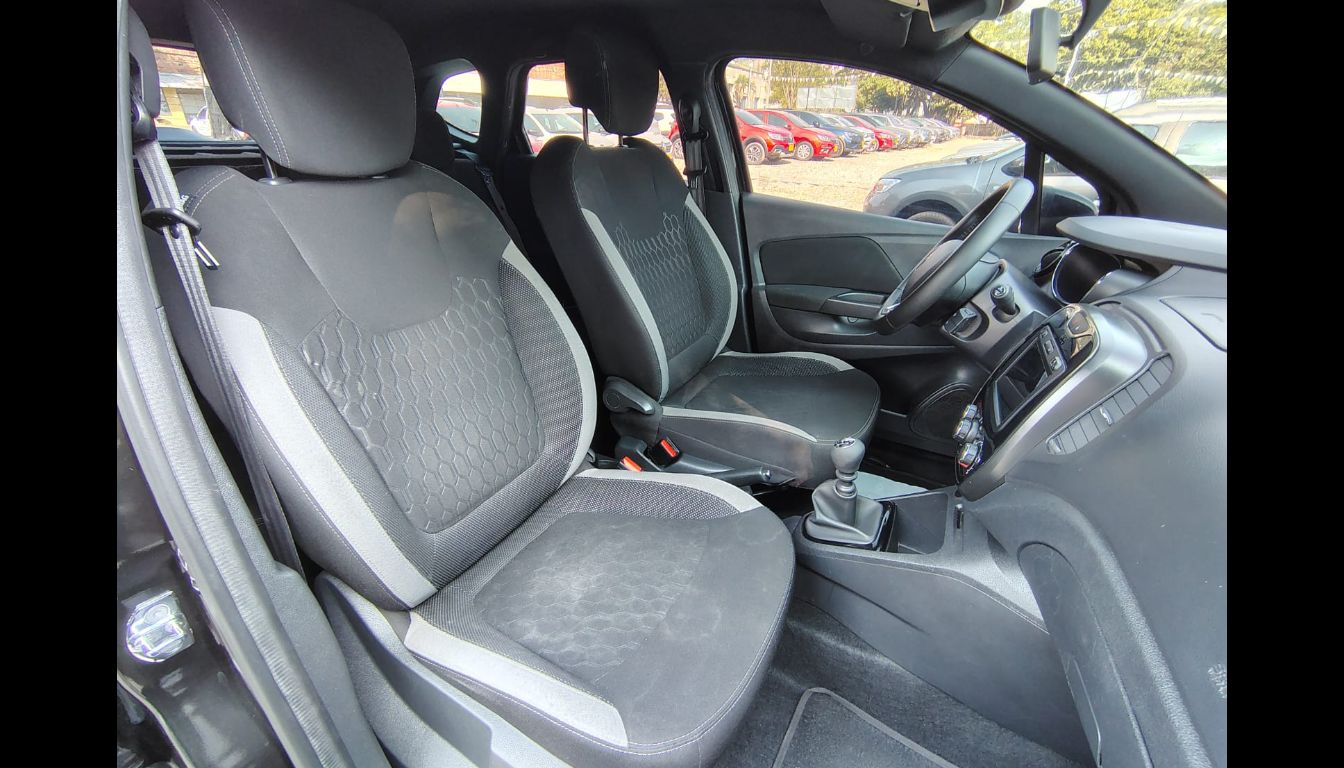 RENAULT CAPTUR ZEN 2.0
