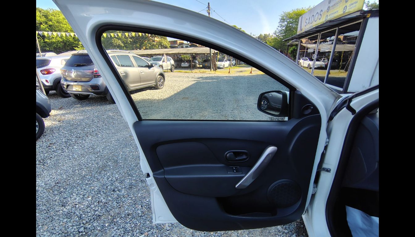 RENAULT SANDERO LIFE