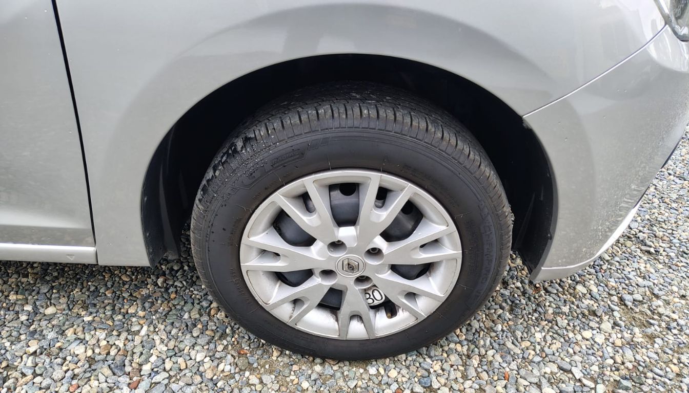 RENAULT SANDERO LIFE +