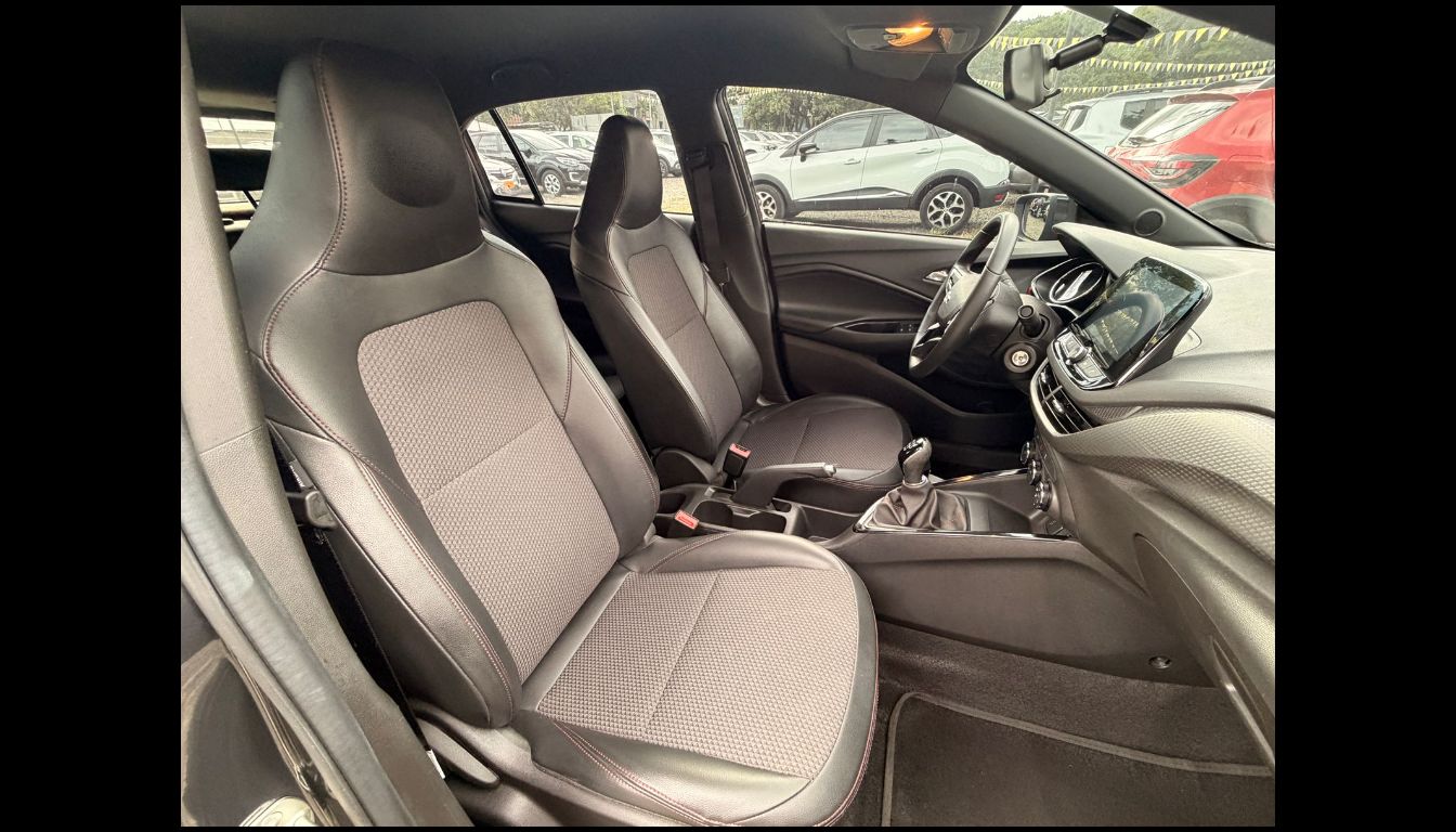 CHEVROLET ONIX RS MT