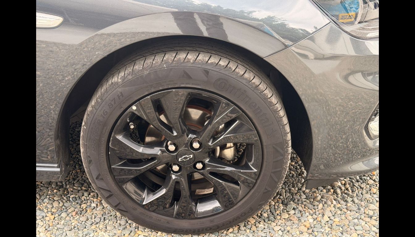 CHEVROLET ONIX RS MT