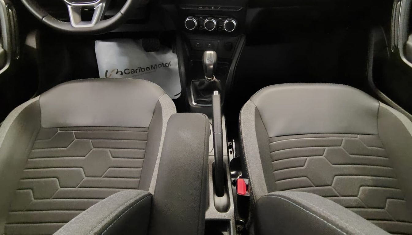 RENAULT DUSTER ICONIC CVT