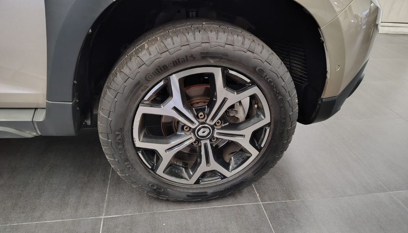 RENAULT DUSTER ICONIC CVT
