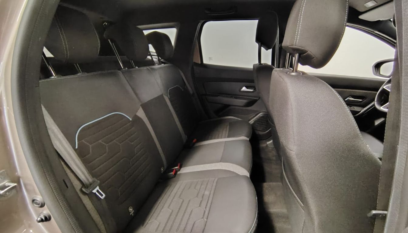 RENAULT DUSTER ICONIC CVT