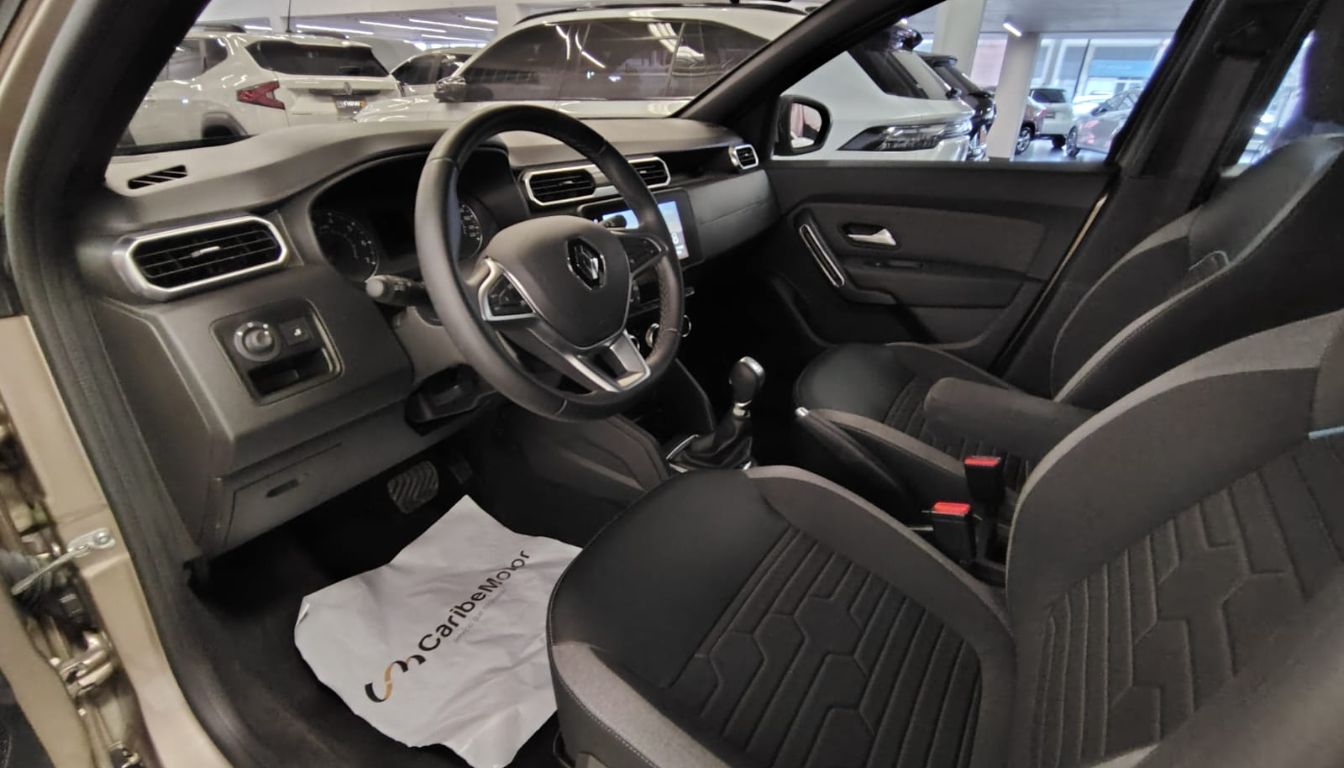RENAULT DUSTER ICONIC CVT