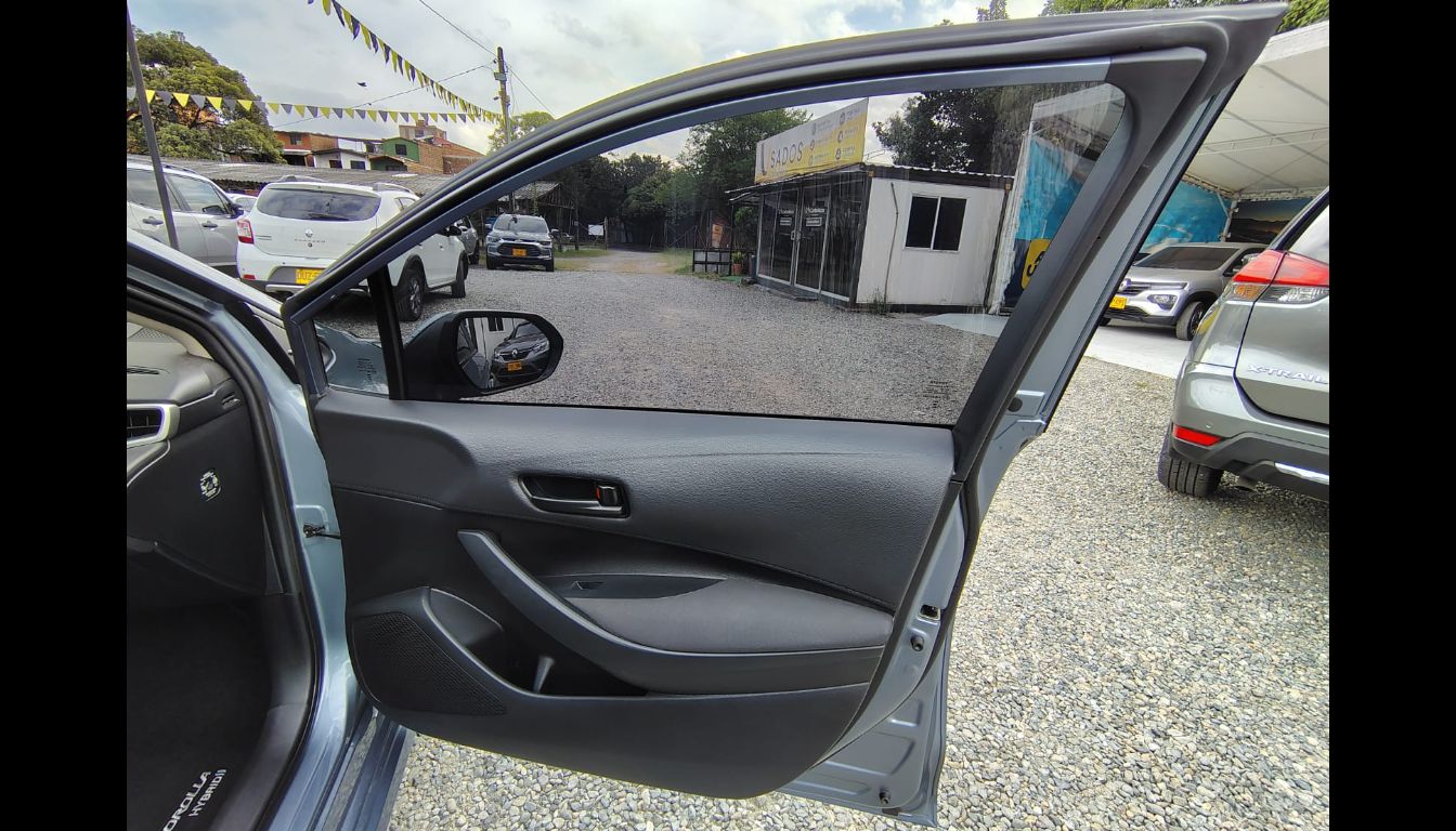 TOYOTA COROLLA XL-I HYBRID TP