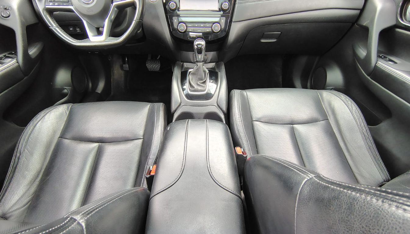 NISSAN X-TRAIL EXCLUSIVE 2.5L AT
