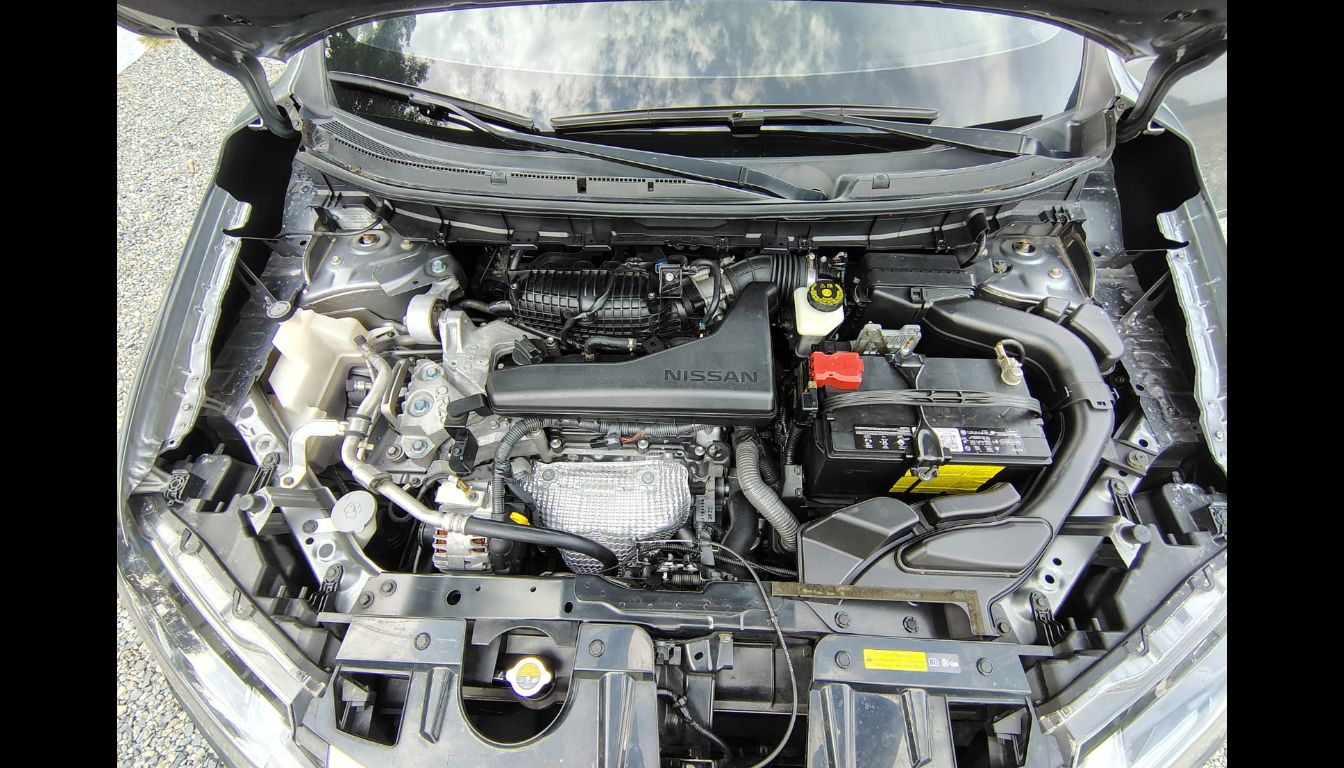 NISSAN X-TRAIL EXCLUSIVE 2.5L AT