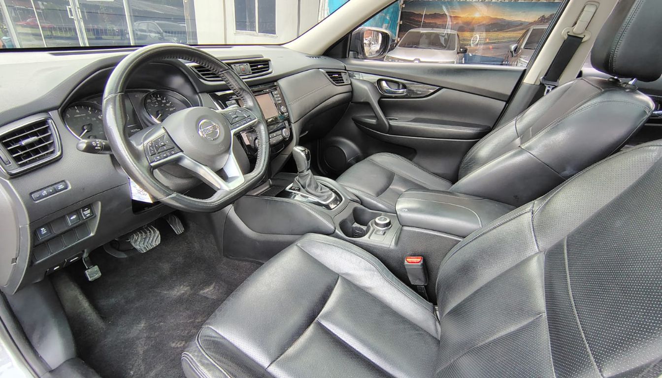 NISSAN X-TRAIL EXCLUSIVE 2.5L AT