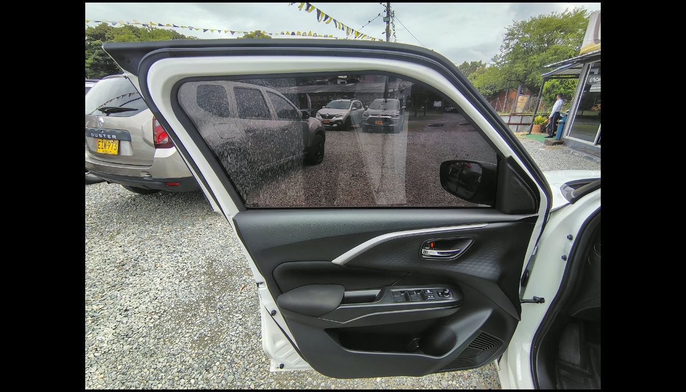 SUZUKI SWIFT GLX AT