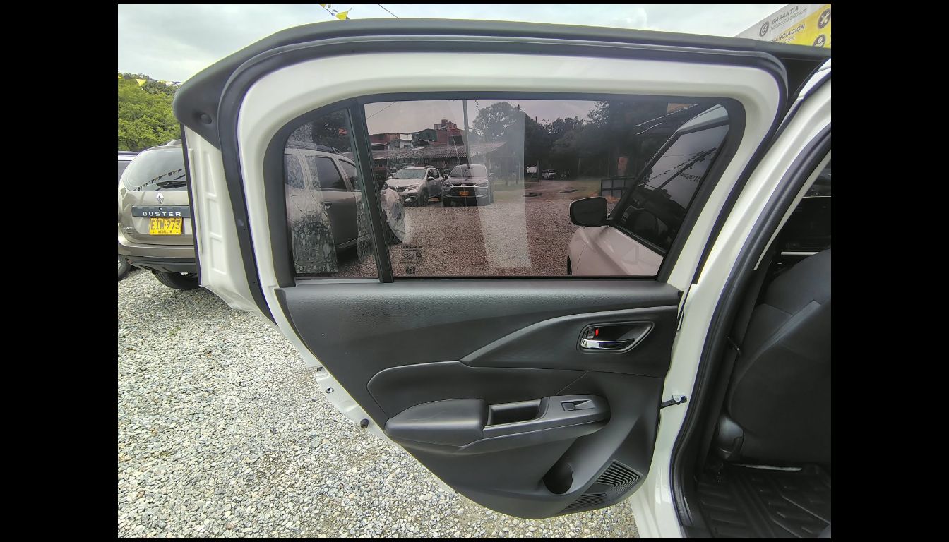 SUZUKI SWIFT GLX AT