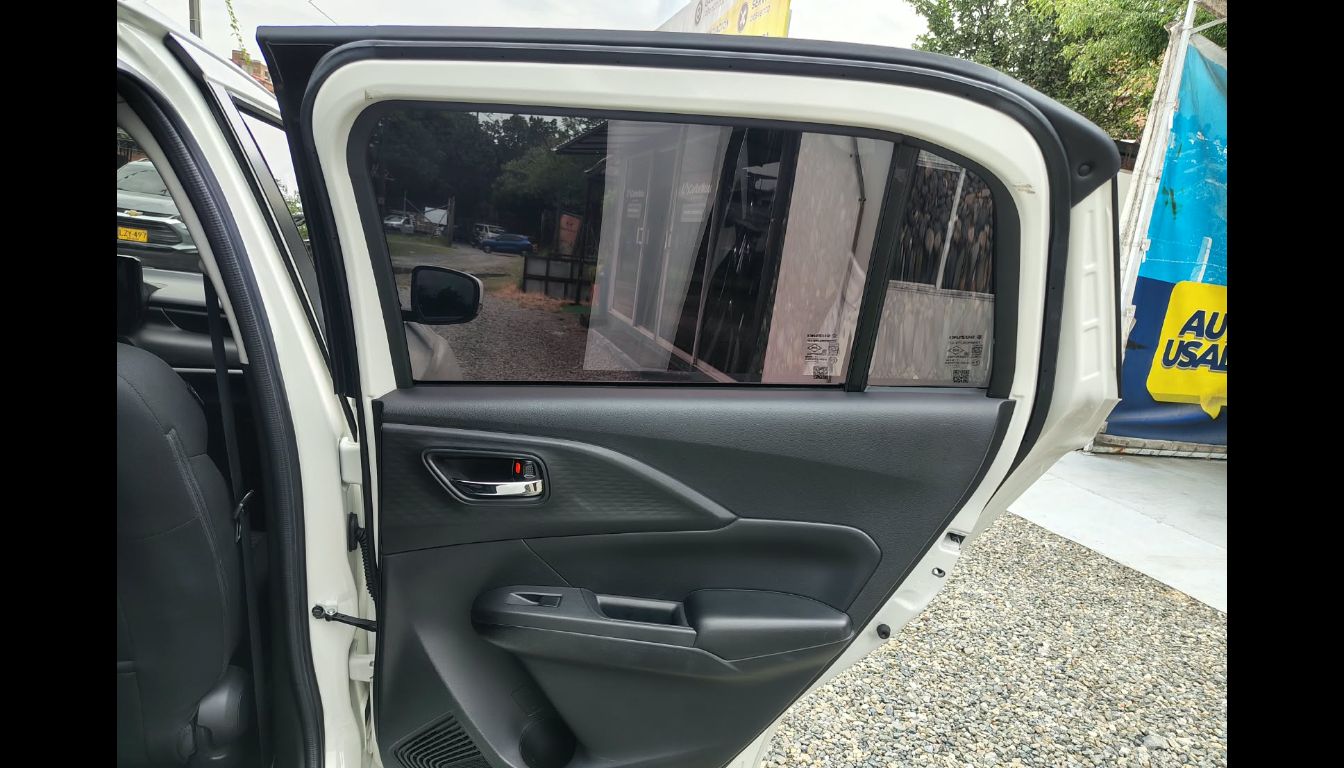 SUZUKI SWIFT GLX AT