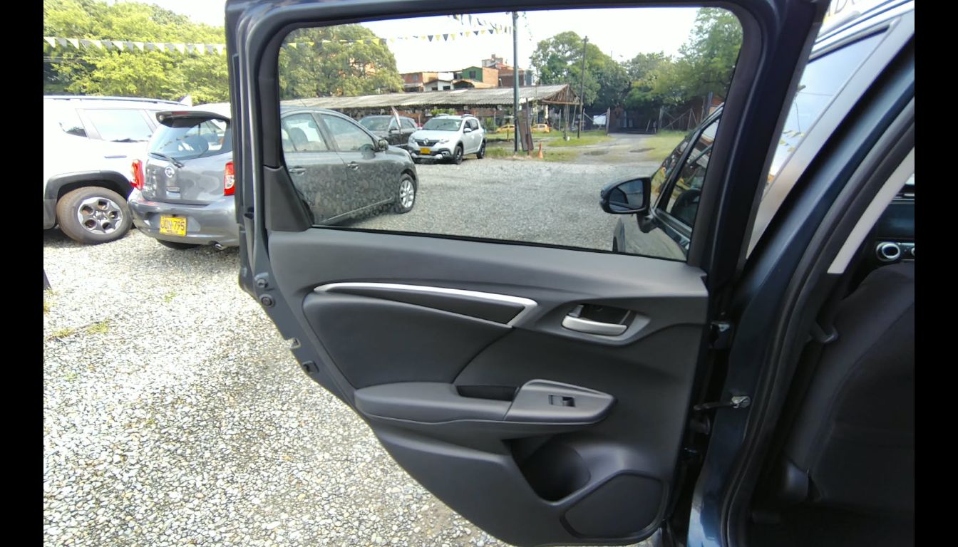 HONDA WR-V LX