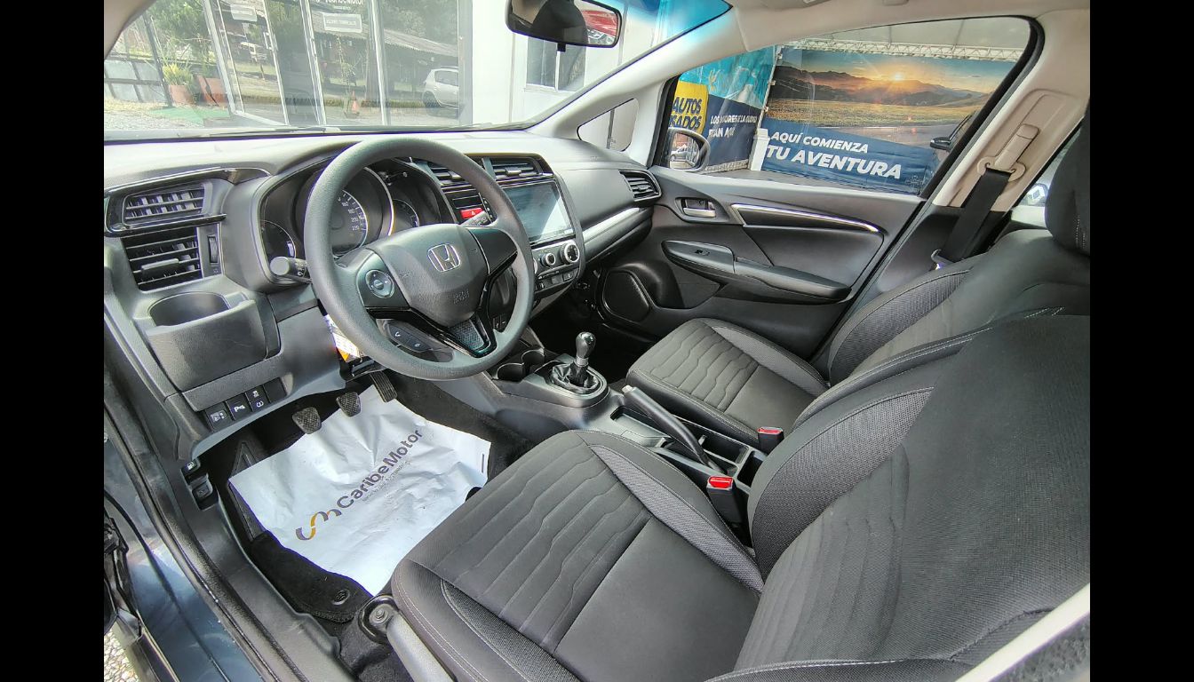 HONDA WR-V LX