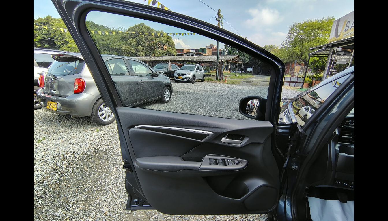 HONDA WR-V LX