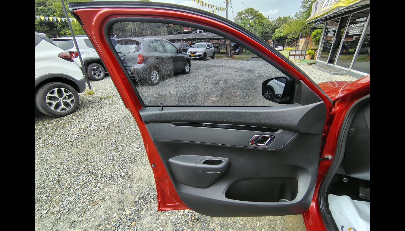 RENAULT KWID INTENS