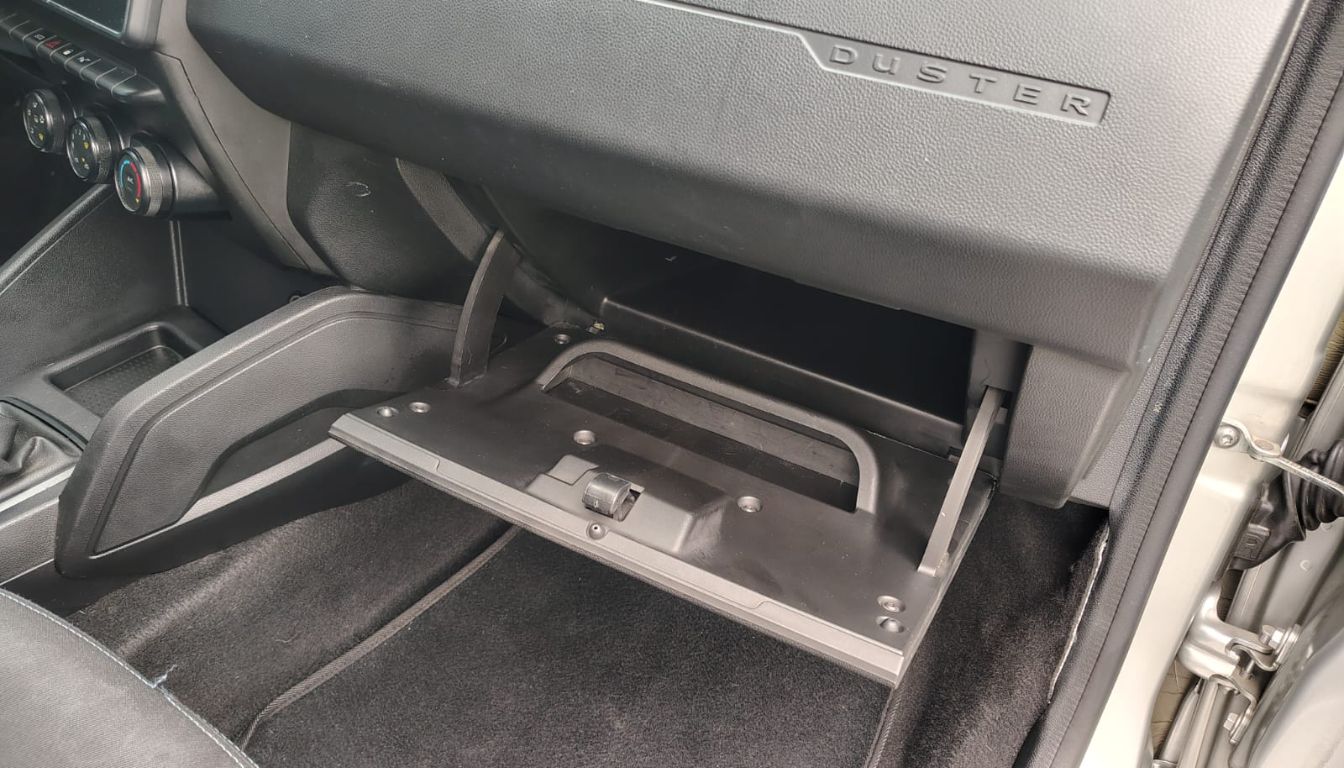 RENAULT DUSTER ZEN + TP