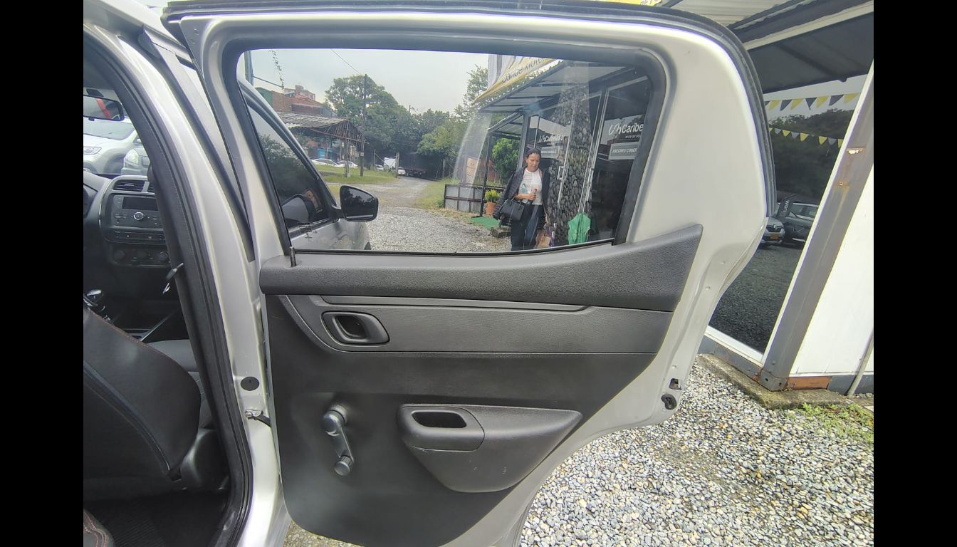 RENAULT KWID INTENS