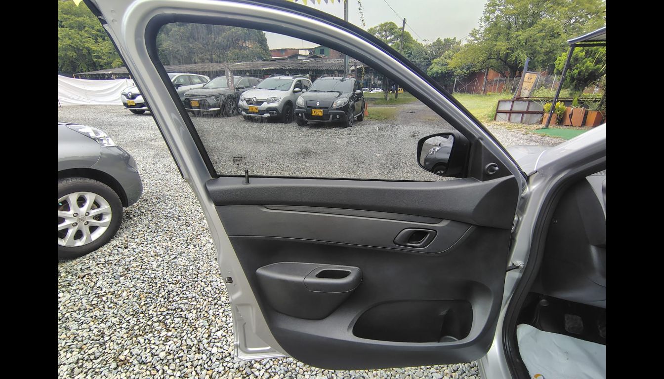 RENAULT KWID INTENS