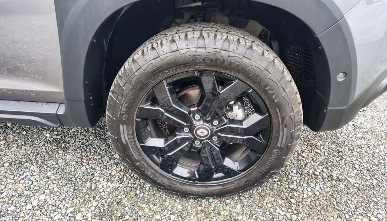 RENAULT DUSTER ICONIC 1.3T 4X4 MT