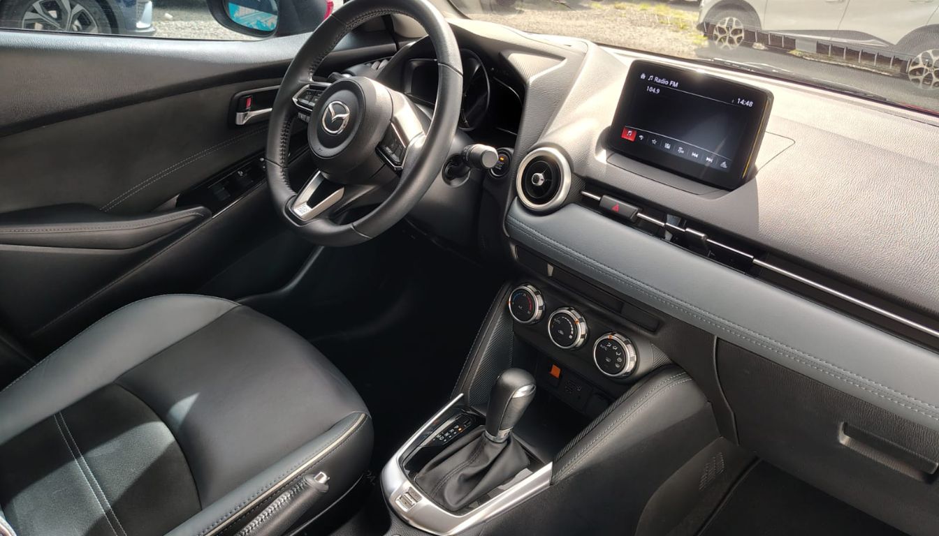 MAZDA 2 TOURING TP