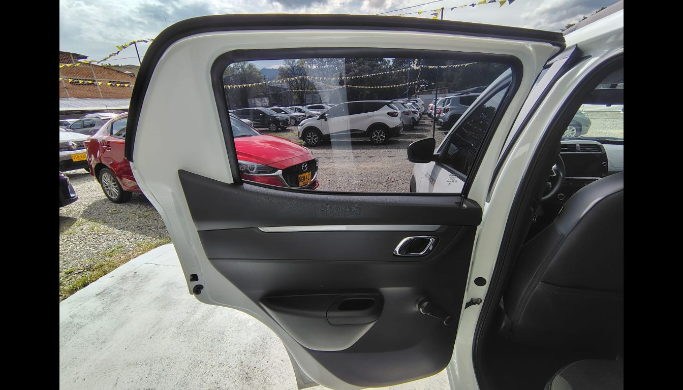 RENAULT KWID OUTSIDER COL