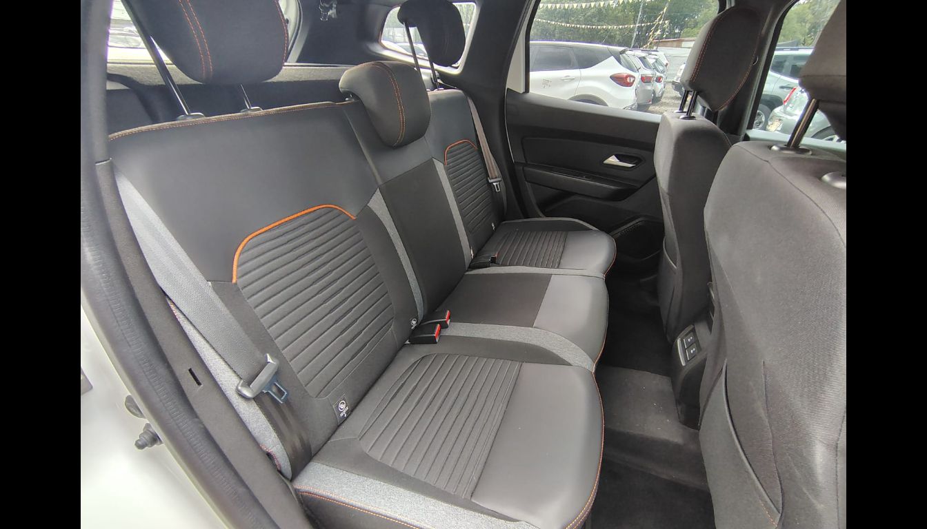RENAULT DUSTER ICONIC 1.3T CVT