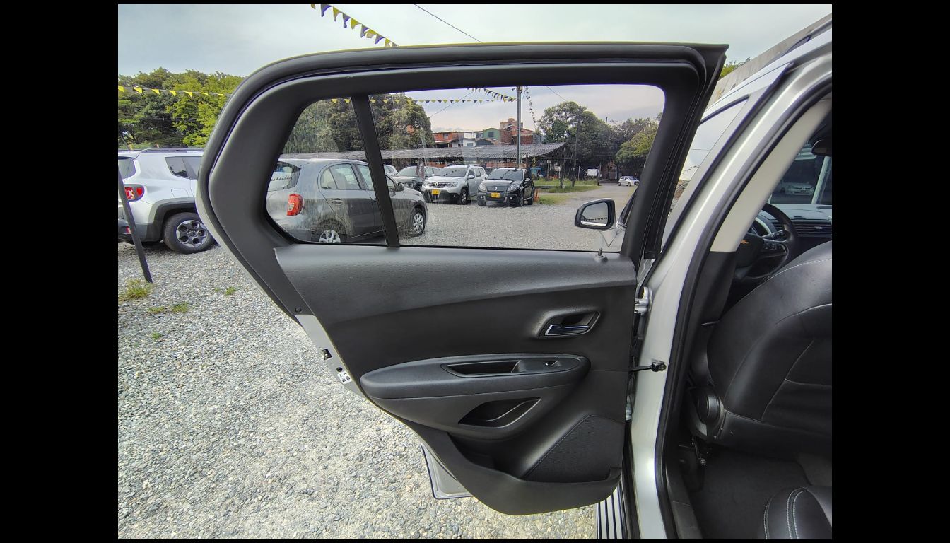 CHEVROLET TRACKER LT TP