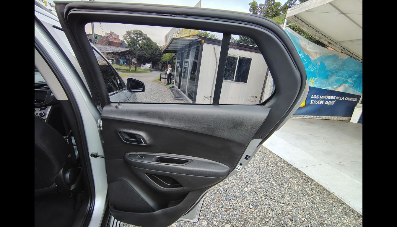 CHEVROLET TRACKER LT TP