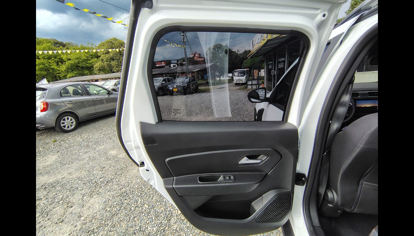 RENAULT DUSTER ICONIC 1.3T CVT