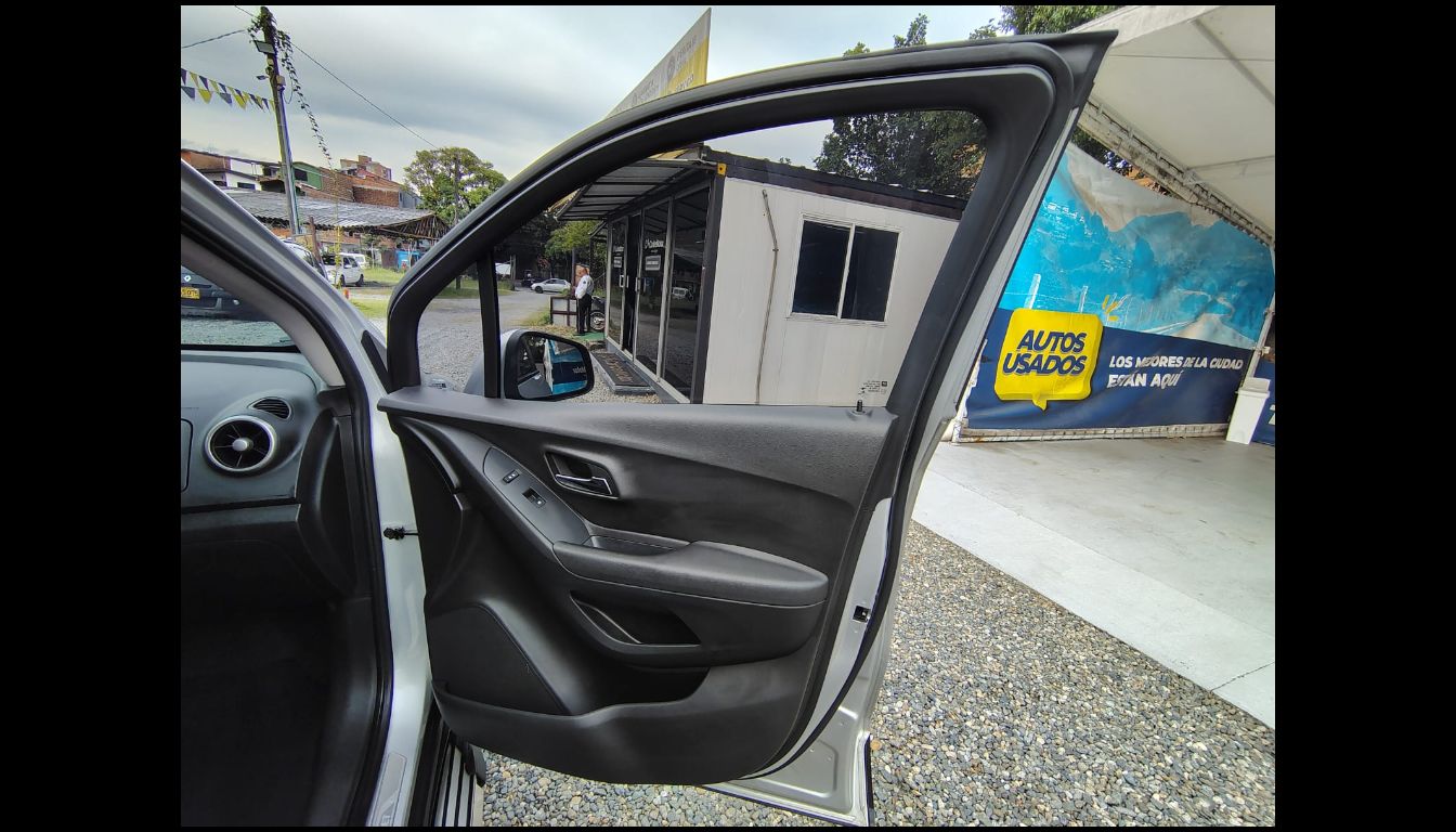 CHEVROLET TRACKER LT TP