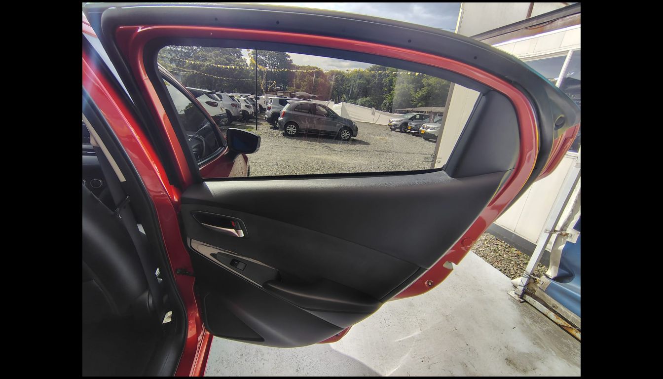 MAZDA 2 TOURING TP