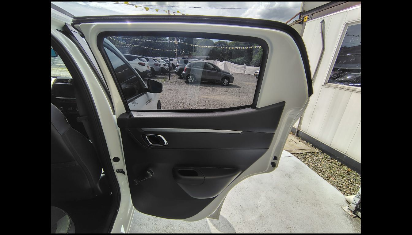 RENAULT KWID OUTSIDER COL