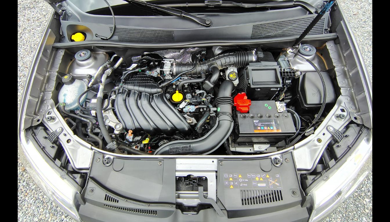 RENAULT LOGAN LIFE +