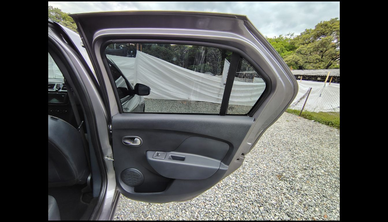 RENAULT LOGAN LIFE +