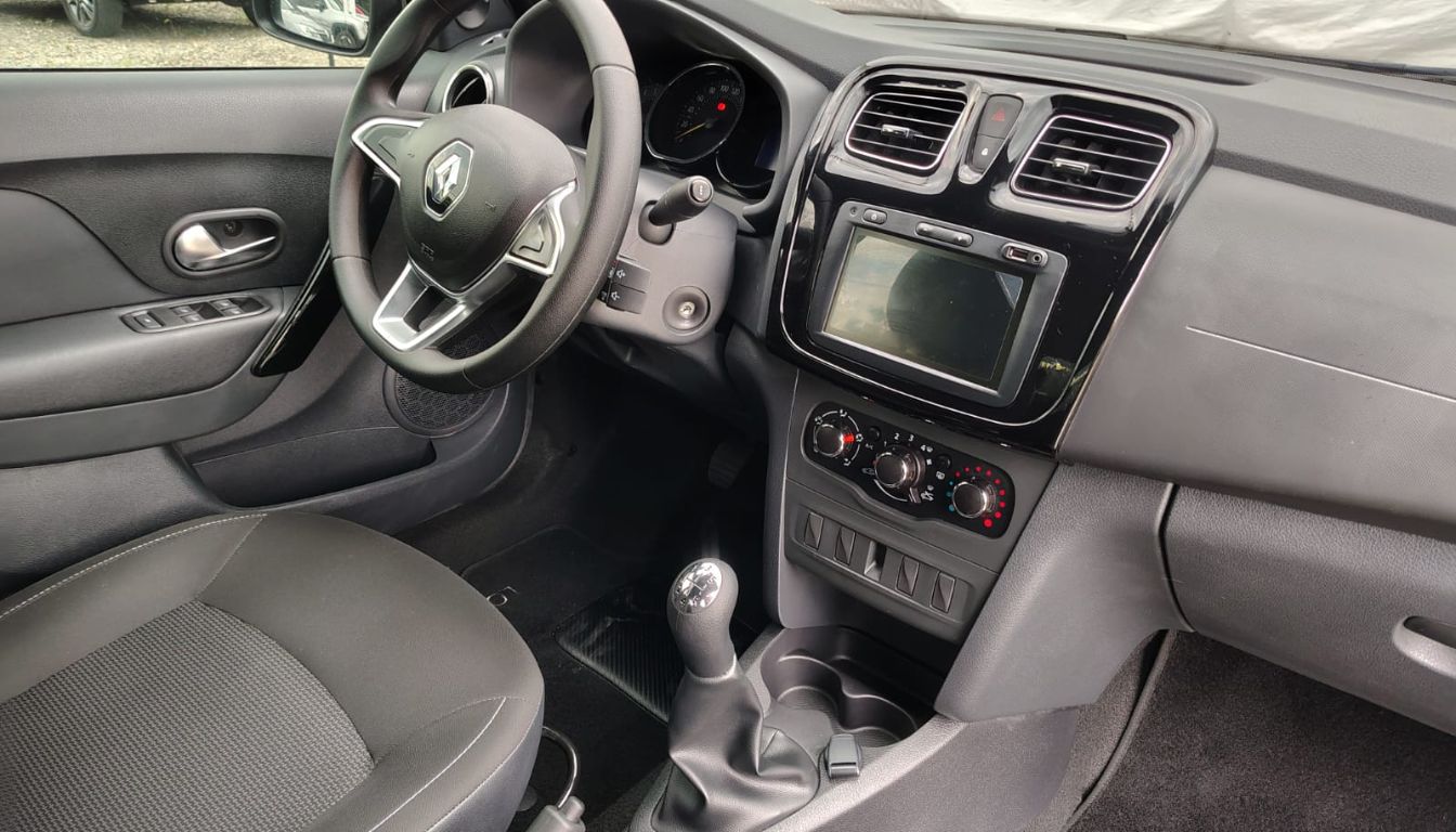 RENAULT LOGAN LIFE +