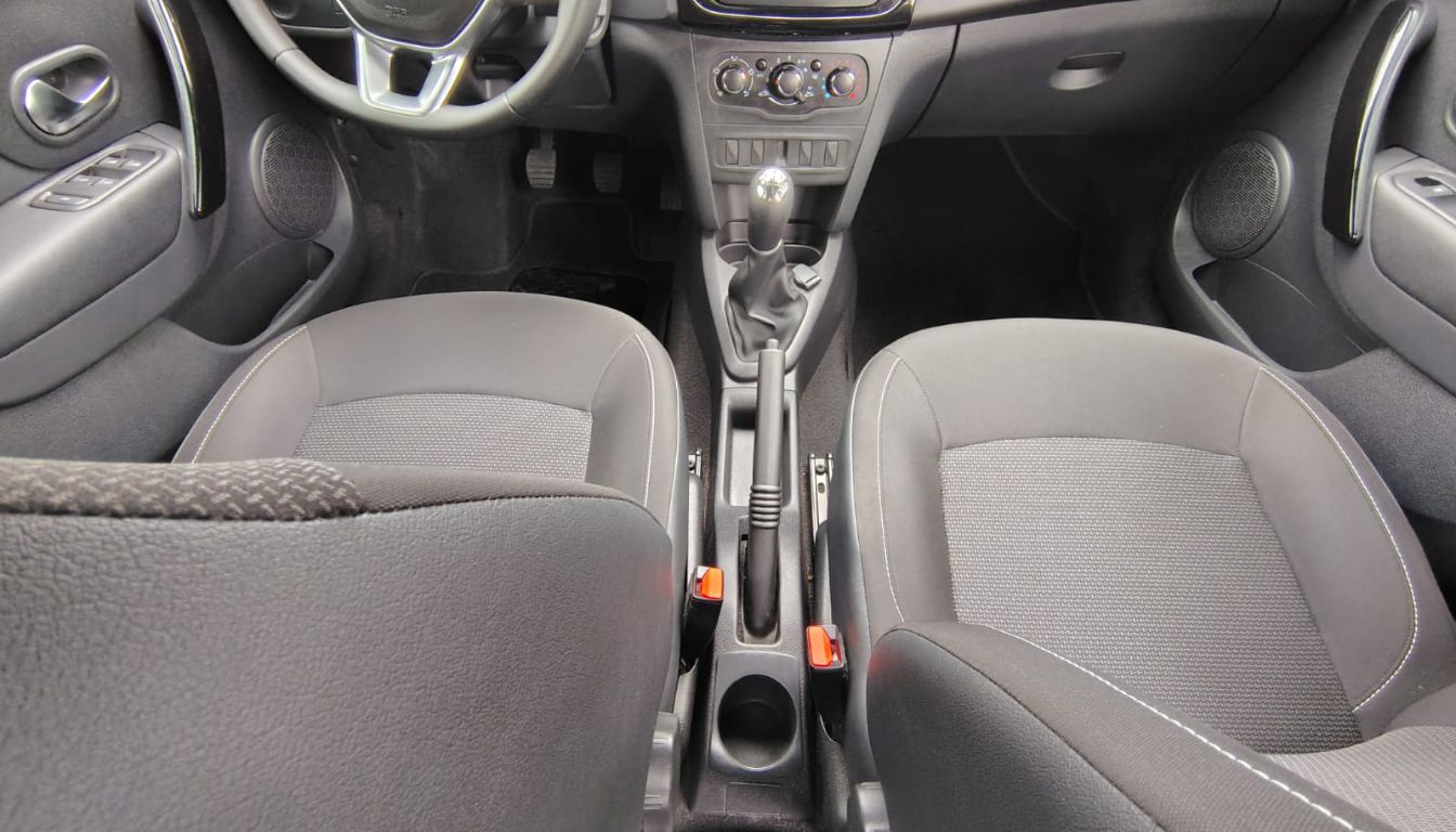 RENAULT LOGAN LIFE +