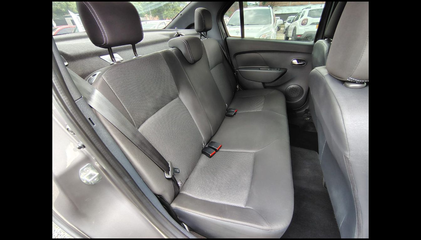 RENAULT LOGAN LIFE +