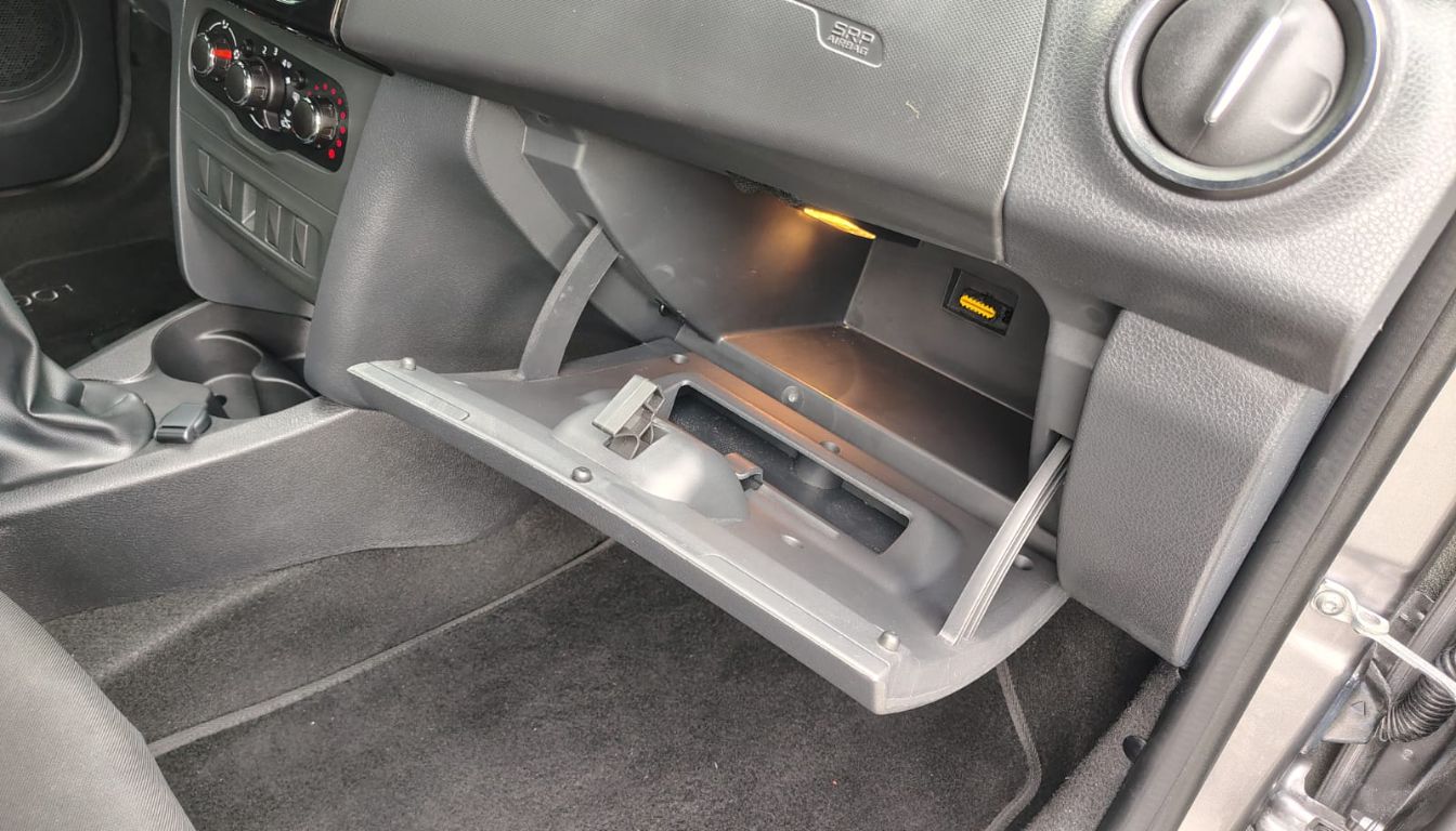 RENAULT LOGAN LIFE +
